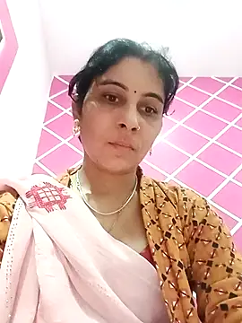 Snapshot of Hot_ree85 chatting on February 2026 05:49:01 AM Hot ree85 online show from February 2026 05:49:01 AM