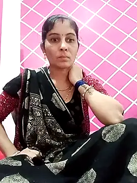 Snapshot of Hot_ree85 chatting on February 2026 04:38:01 AM Hot ree85 online show from February 2026 04:38:01 AM