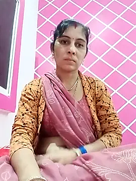 Snapshot of Hot_ree85 chatting on February 2026 04:38:01 AM Hot ree85 online show from February 2026 04:38:01 AM