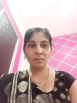 Snapshot of Hot_ree85 chatting on February 2026 07:29:01 AM Hot ree85 online show from February 2026 07:29:01 AM