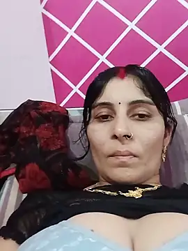 Snapshot of Hot_ree85 chatting on June 2026 09:36:02 AM Hot ree85 online show from June 2026 09:36:02 AM