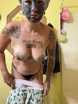 goodfkingirl69 online show from July 2026 07:49:01 PM