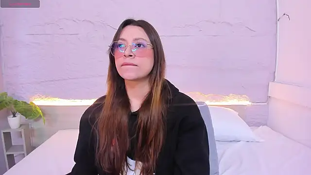 lanna 18  online show from January 2026 11:48:01 AM