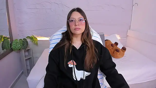 lanna 18  online show from April 2026 12:00:02 PM