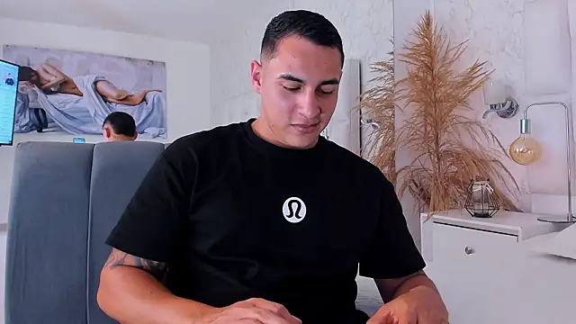 MassimoCo  online show from February 2026 10:59:01 PM