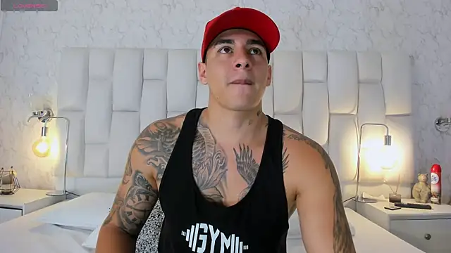 MassimoCo  online show from April 2026 11:43:01 PM