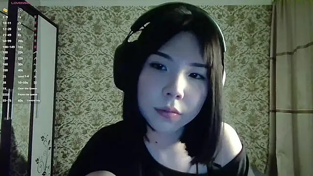 AprilOnilll online show from March 2026 05:40:01 PM