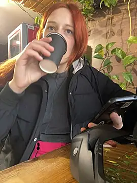 Lily Viola online show from February 2026 07:13:01 AM