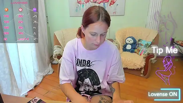 Snapshot of Lily_Viola chatting on July 2026 01:28:01 PM Lily Viola online show from July 2026 01:28:01 PM