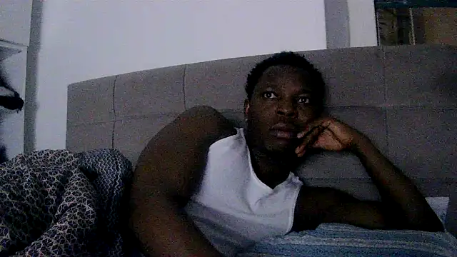 Snapshot of Bigchocco chatting on April 2026 11:28:01 PM Bigchocco online show from April 2026 11:28:01 PM
