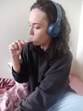 Snapshot of Dirty_Pink chatting on February 2026 10:07:02 AM Dirty Pink online show from February 2026 10:07:02 AM