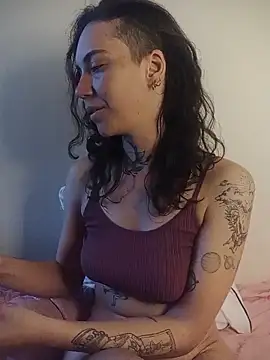 Snapshot of Dirty_Pink chatting on February 2026 06:44:02 PM Dirty Pink online show from February 2026 06:44:02 PM