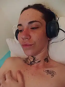 Snapshot of Dirty_Pink chatting on February 2026 07:54:01 PM Dirty Pink online show from February 2026 07:54:01 PM