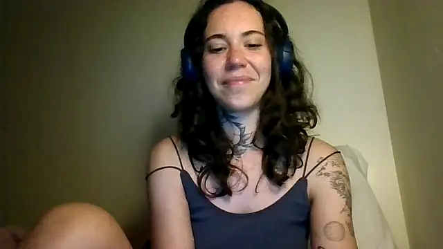 Snapshot of Dirty_Pink chatting on March 2026 09:54:02 PM Dirty Pink online show from March 2026 09:54:02 PM