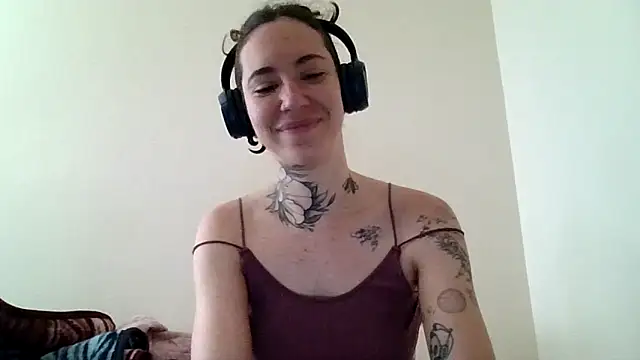 Snapshot of Dirty_Pink chatting on March 2026 09:24:01 AM Dirty Pink online show from March 2026 09:24:01 AM