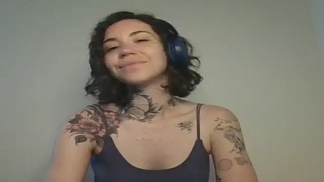 Snapshot of Dirty_Pink chatting on March 2026 09:32:02 AM Dirty Pink online show from March 2026 09:32:02 AM