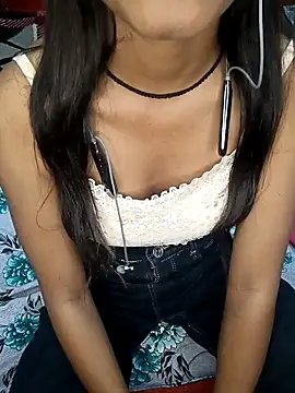 Moongirl963 online show from February 2026 05:03:01 PM