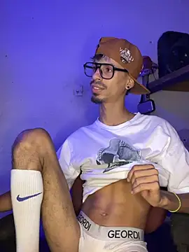 Snapshot of alexx_23cm chatting on April 2026 03:34:01 PM alexx 23cm online show from April 2026 03:34:01 PM