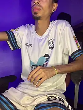 Snapshot of alexx_23cm chatting on April 2026 05:06:01 PM alexx 23cm online show from April 2026 05:06:01 PM