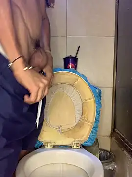 Snapshot of alexx_23cm chatting on April 2026 03:45:01 AM alexx 23cm online show from April 2026 03:45:01 AM