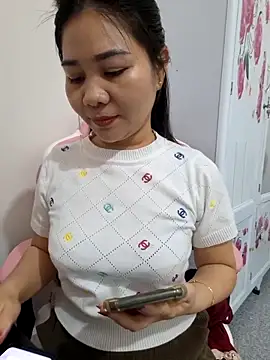 Avelyn-n online show from February 2026 02:37:02 AM