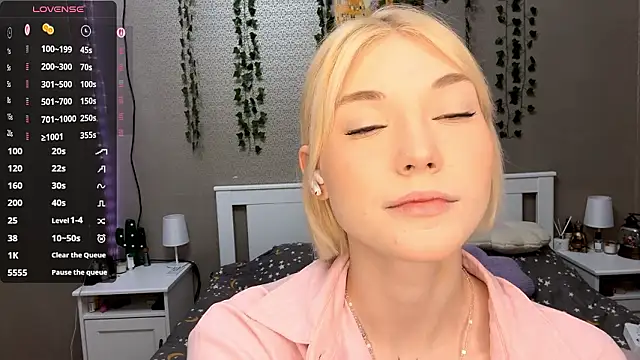 LlsabethHaze online show from February 2026 02:17:02 PM