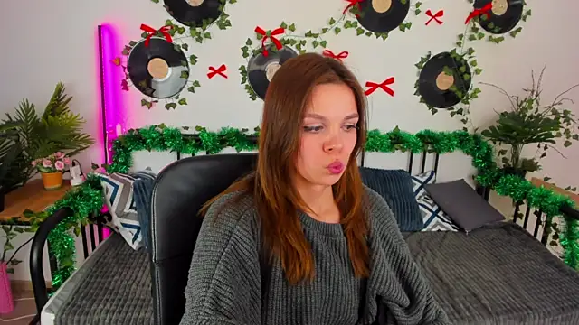 ScarletMarney online show from January 2026 04:33:02 PM