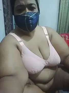 momo loves online show from April 2026 08:36:02 PM