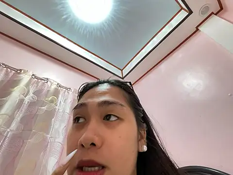 Snapshot of Mira_Janee chatting on January 2026 12:10:02 PM Mira Janee online show from January 2026 12:10:02 PM