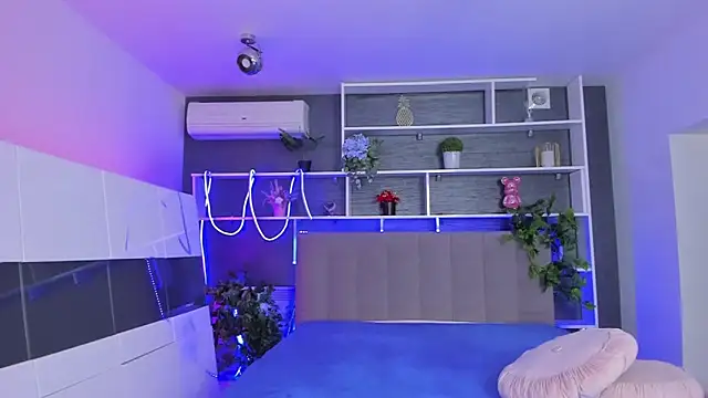 StephieRousee online show from May 2026 05:24:01 AM
