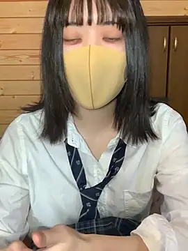 Snapshot of minami_room chatting on April 2026 06:33:02 AM minami room online show from April 2026 06:33:02 AM