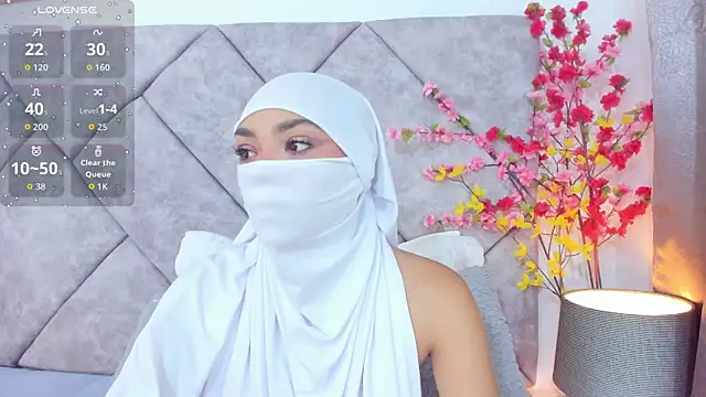 Snapshot of _Tariq chatting on April 2026 11:49:01 AM Tariq online show from April 2026 11:49:01 AM