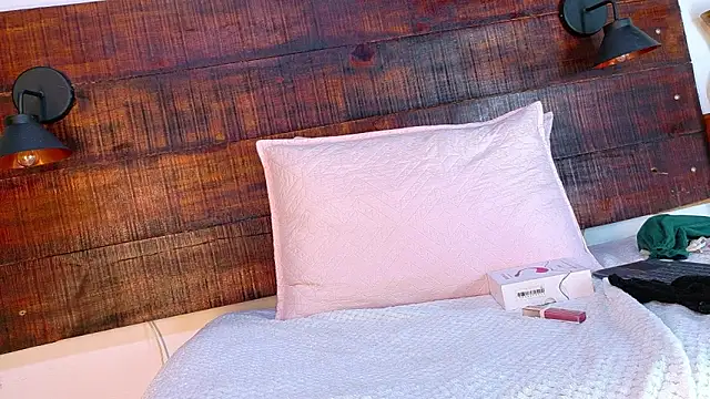 Snapshot of Angel_saez1 chatting on January 2026 07:05:02 PM Angel saez1 online show from January 2026 07:05:02 PM