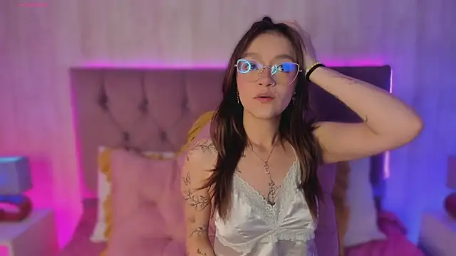 alyy cut3 online show from February 2026 02:33:01 PM