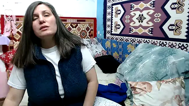 Adelinemilf online show from February 2026 08:24:02 AM