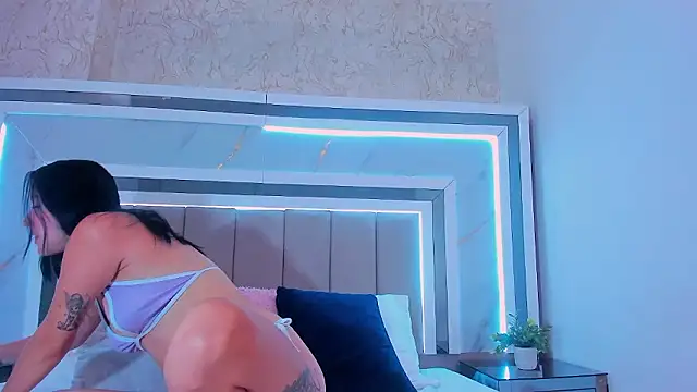 IsaBlue online show from February 2026 02:11:02 PM