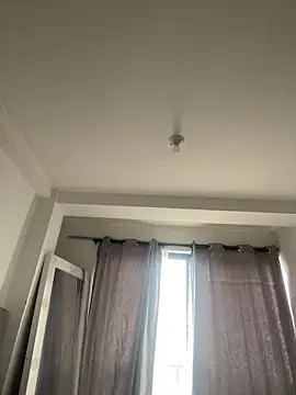 Snapshot of Violett_hott_ chatting on May 2026 12:23:01 PM Violett hott online show from May 2026 12:23:01 PM