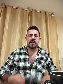 Snapshot of wolfbucker chatting on May 2026 04:19:02 AM wolfbucker online show from May 2026 04:19:02 AM