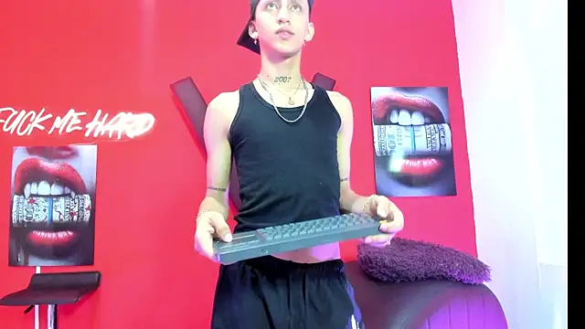 Snapshot of MAPOLA_GREAT chatting on April 2026 01:25:01 AM MAPOLA GREAT online show from April 2026 01:25:01 AM