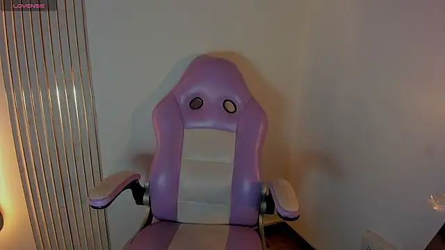 Iamcami  online show from February 2026 07:10:01 PM