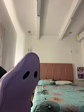 Iamcami  online show from February 2026 06:41:01 PM