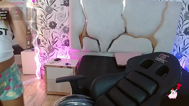 Livglow tay online show from January 2026 01:10:02 AM