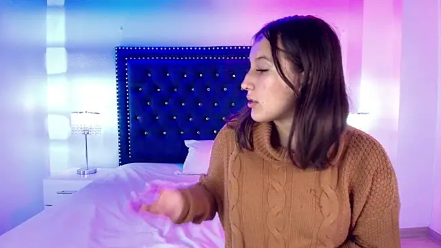 Cristal and luke online show from April 2026 03:34:02 AM