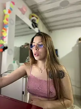 NatalyPinky online show from April 2026 12:15:01 AM