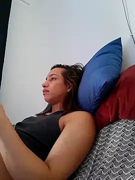 ofjuliaa online show from April 2026 07:07:01 PM