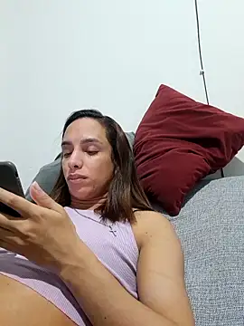 Snapshot of ofjuliaa chatting on April 2026 03:08:02 AM ofjuliaa online show from April 2026 03:08:02 AM