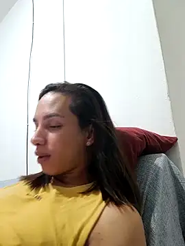 Snapshot of ofjuliaa chatting on May 2026 02:40:01 AM ofjuliaa online show from May 2026 02:40:01 AM