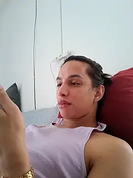 Snapshot of ofjuliaa chatting on May 2026 05:53:02 PM ofjuliaa online show from May 2026 05:53:02 PM