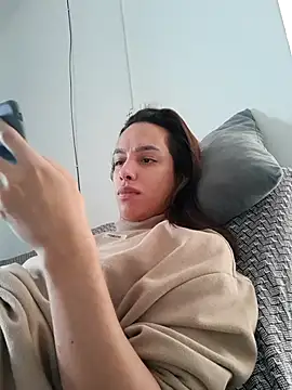 Snapshot of ofjuliaa chatting on May 2026 02:34:02 PM ofjuliaa online show from May 2026 02:34:02 PM