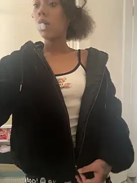 Tamiii420 online show from February 2026 03:01:01 PM